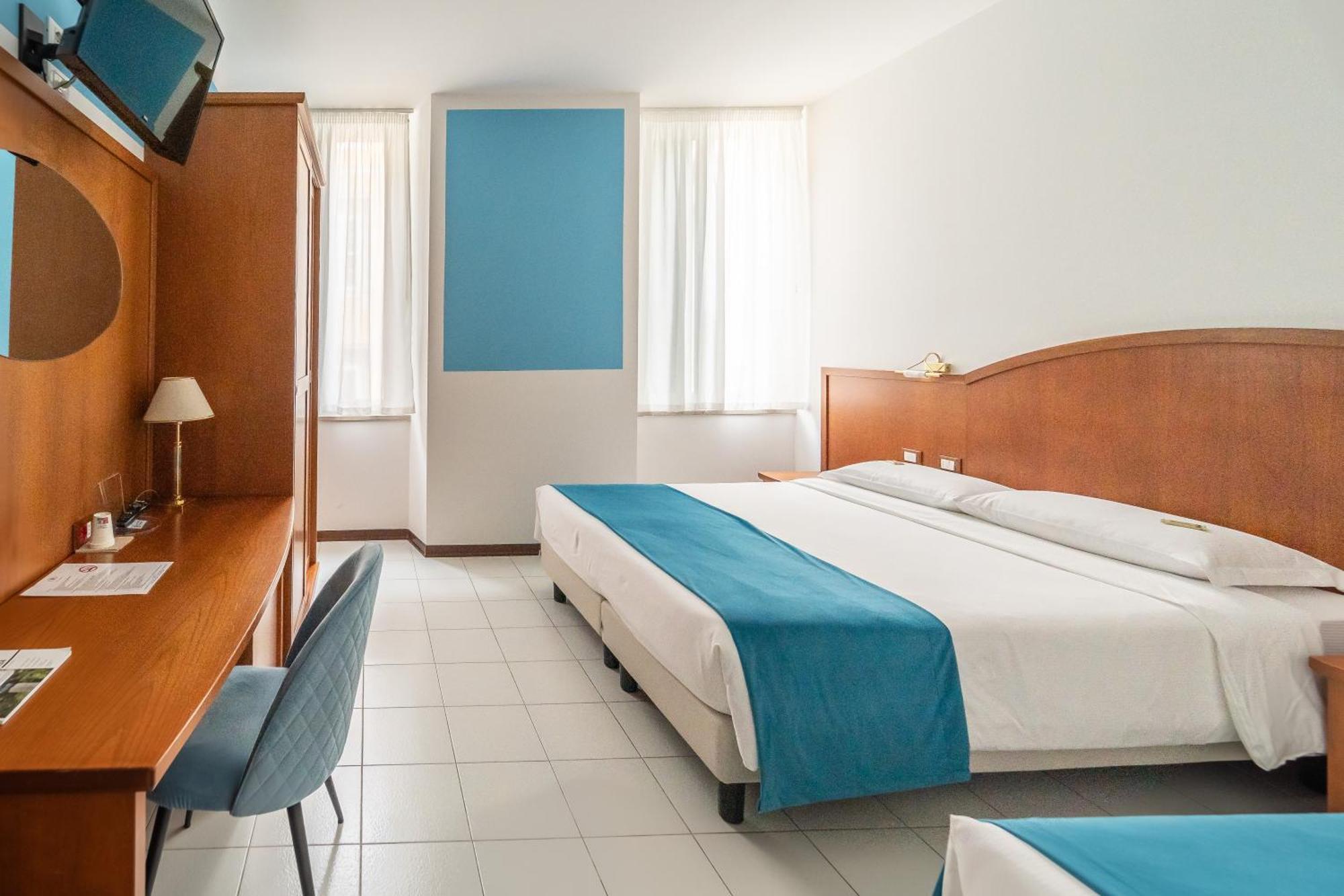 Hotel Italia ตรีเอสเต ภายนอก รูปภาพ